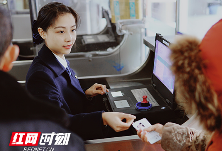 新春走基层丨“校花”入职的第一个春运
