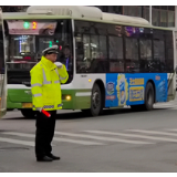 守岁人 | 为了欢迎你回家，他们在“城市客厅”忙活开了