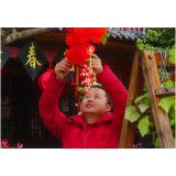 三都镇：送文明 挂灯笼