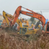 连夜进场!武汉“小汤山”火速开建