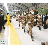 驰援武汉，快！快！快！解放军紧急调拨第一批防疫物资运抵武汉
