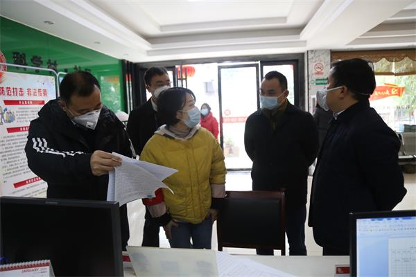 张铁炎督导岳麓街道防疫工作