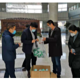 为战“疫”出份力！长沙一爱心企业向一线人员捐赠2500个口罩