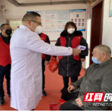 疫情防线党旗红！他们坚守在一线