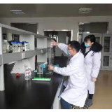 抗击疫情“夫妻档” 舍小家为大家