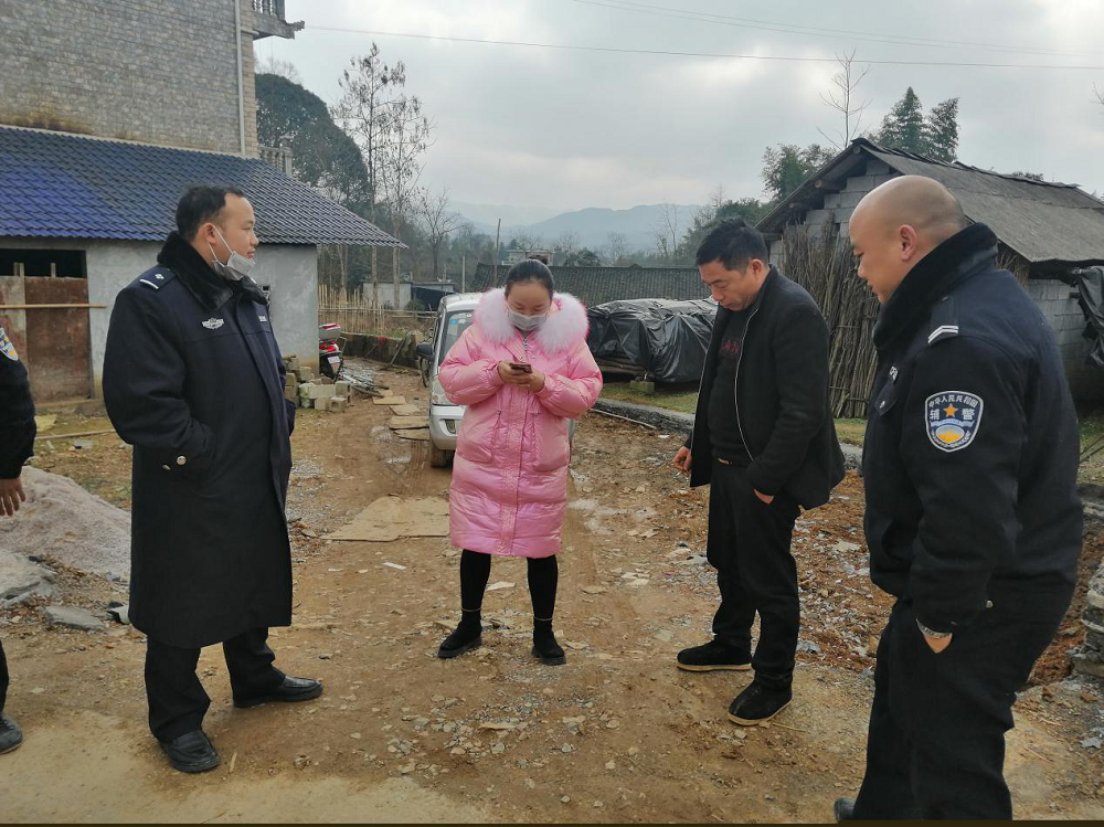 干部会,根据工作实际进一步明确责任,细化措施,以镇党委书记龙光平