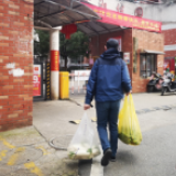 “我是党员，我来！”社区党员主动当起隔离居民的管家