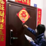 谁说女子不如男 “小个子”也能扛起疫情防控大任