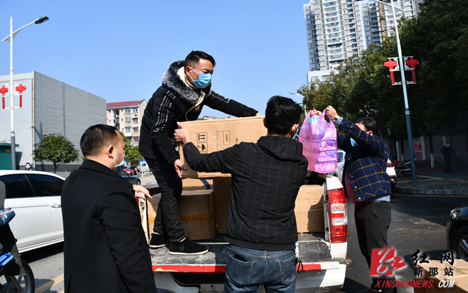 爱心企业家为新邵捐赠30万元医疗防护设备