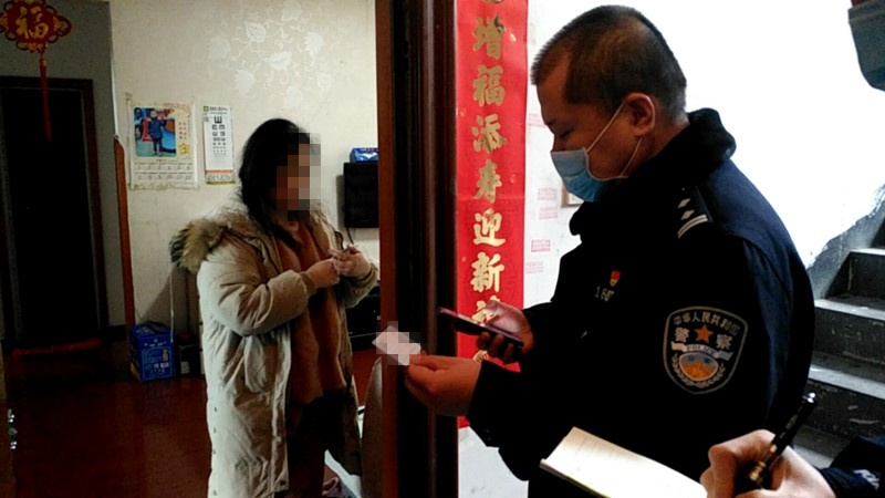 刘睿上门了解情况并登记信息.jpg