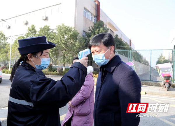 1月30上午,衡阳高新区党工委书记,白沙洲工业园区主任刘兴中率队深入