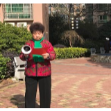 人老心不老，高龄老人当起了防控疫情志愿者