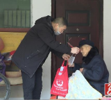 抗疫在基层|中方镇中方村：免费发放爱心捐赠口罩