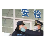 他们，默默坚守岗位