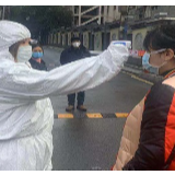 社区、物业携手战“疫” 筑牢防控“警戒线”