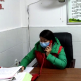 北塔区状元洲街道志愿者为隔离人员戴上“心理口罩”