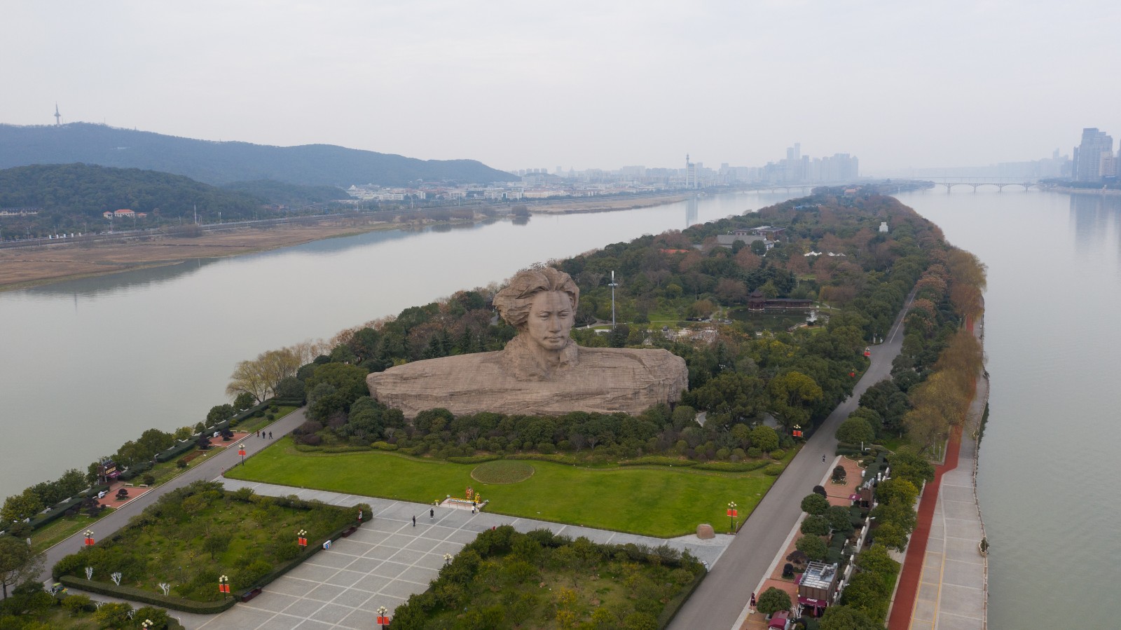 1月31日16时57分，橘子洲头 。长沙晚报全媒体记者 邹麟 摄