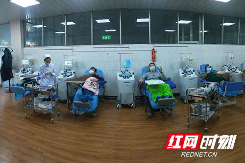 新星南路爱心献血屋:爱心市民踊跃献血.jpg 新星南路爱心献血屋:爱心市民踊跃献血.jpg