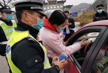 “我是党员!”让党旗在国藩故里高高飘扬