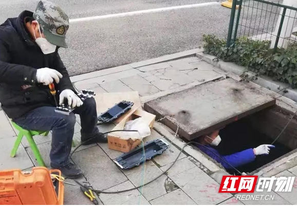 @岳阳人,200多套高标清付费频道免费开通!