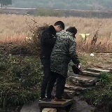 澧县辅警“战疫”途中勇救落水老人:不管感不感染,都要救的