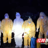 凌晨三点的“提灯人” 天亮以前给居民一个安全的生活空间