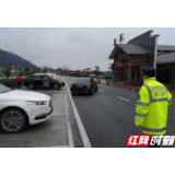 龙山：连续在防疫前线奋战13天的高速路政员