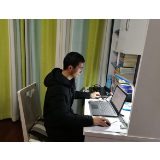 芷江一中：“宅家”学子线上开学