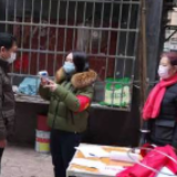 麻将馆“华丽变身”宣传点  老板“改行”转型志愿者