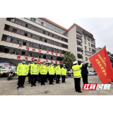 湖南省邵阳市双清区:百名交警请战筑就防疫铜墙铁壁