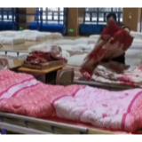 武汉“方舱医院”扩容至11家万余床位，隔离观察点也在增加