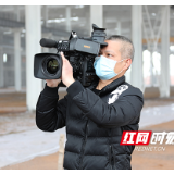 县级融媒体中心记者在行动|刘雁峰：用镜头定格最美瞬间
