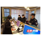 湖南汉寿：警医“夫妻档”的日常对白