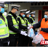 不一样的元宵节一样的温情  一颗颗爱心汤圆温暖长沙整座城