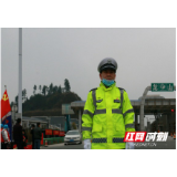 抗疫在基层丨聚焦龙山公安“战疫”一线辅警逆行故事
