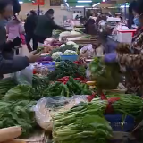 视频 | 岳阳市市民生活必需品市场供应充足