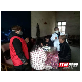 双清区滨江街道及时送诊发热患者