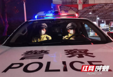 组图丨抗击疫情前线 湖南交警忙碌的身影让人动容