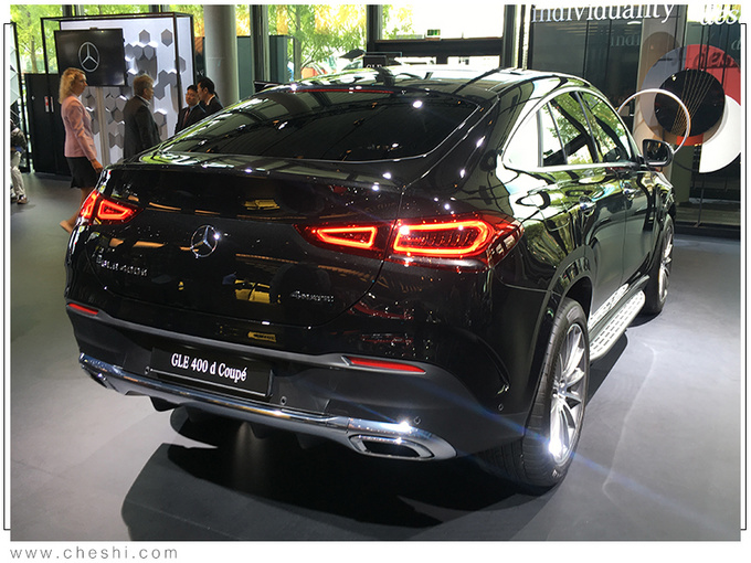 奔驰明年至少推10款新车 全新GLA最低26万就能买-图4