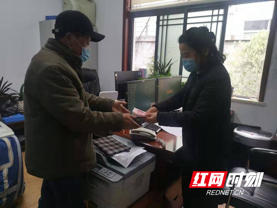 武陵源司法局：党员引领献爱心，齐心协力抗疫情