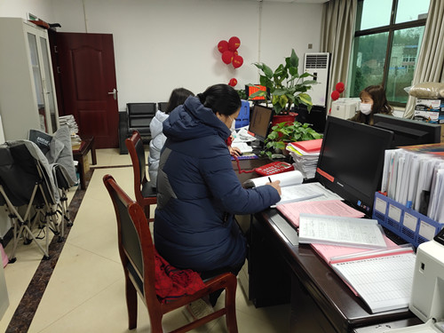 刘伟新_副本.jpg 刘伟新_副本.jpg