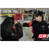 抗“疫”前线的父子兵