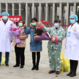 视频 | 君山医院首批8名确诊患者出院 岳阳共计出院32名