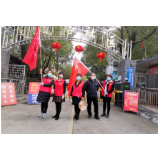 凤凰路社区：“红马甲”抗疫队伍呱呱叫