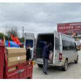 6分钟！岳阳交警快速反应 助力防疫医用器材转运武汉