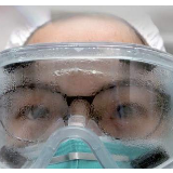 你护目镜上的水汽，模糊了我们所有人的视线