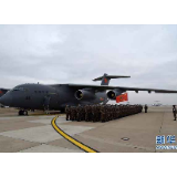 空军出动3型11架运输机多地同步向武汉空运医疗队员