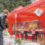 无接触流动小菜桌 下楼能购便民菜 无人值守扫码付