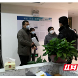 雨润花开春来急，防疫生产两手抓