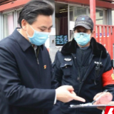 祝云武暗访督查物业小区及“三无”小区疫情防控工作